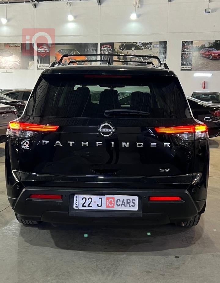 نیسان پاسفایندەر